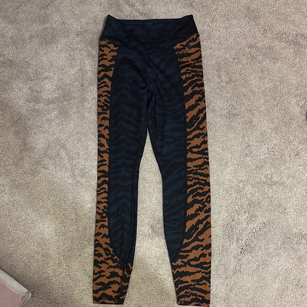 Good American Black and Brown Tiger Stripe Leggings